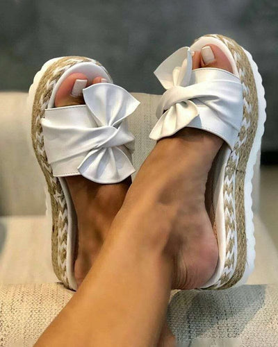 Aukje - Slippers Met Een Dikkere Zool En Strik