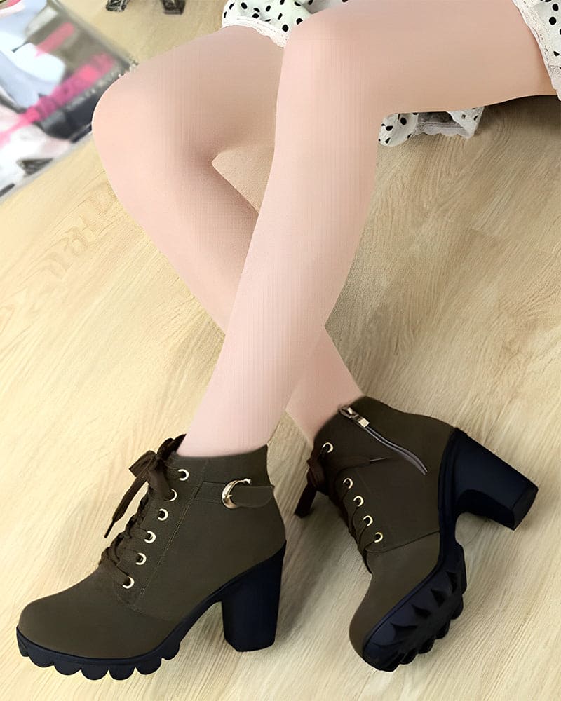 Mia | Veterschoenen met dikke hak