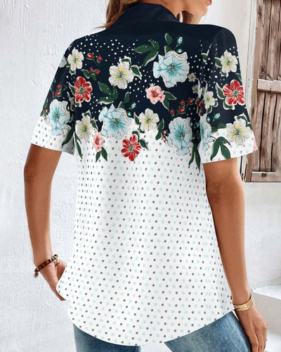 Pien | Blouse met een coltrui en bloemenpatroon