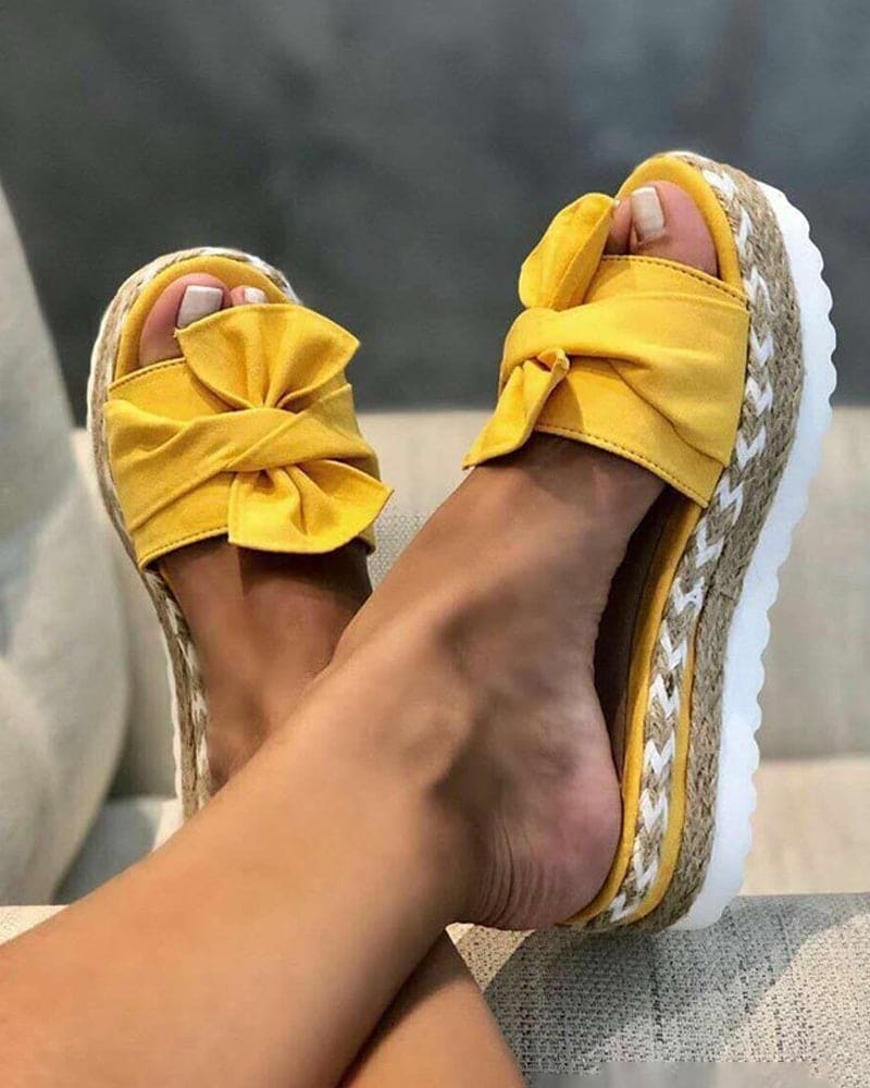 Aukje - Slippers Met Een Dikkere Zool En Strik