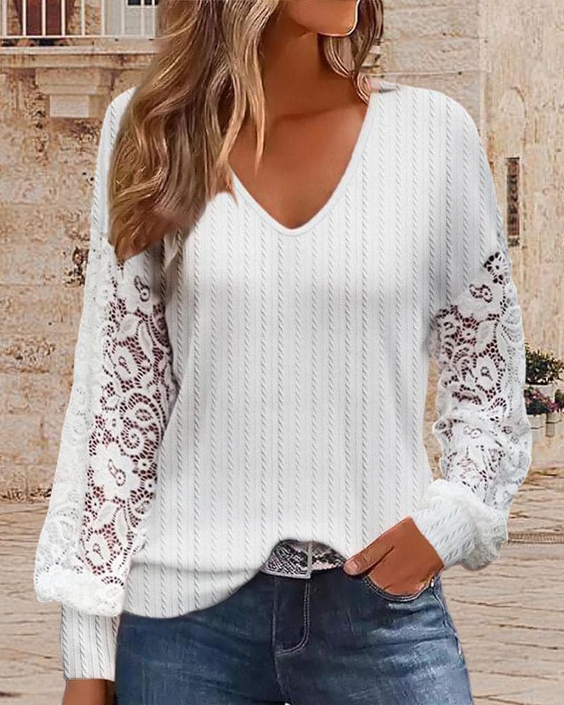 Lize | Kanten Blouse Met Een V-hals