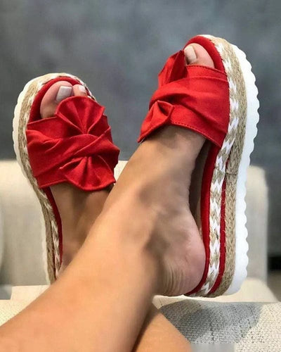 Aukje - Slippers Met Een Dikkere Zool En Strik