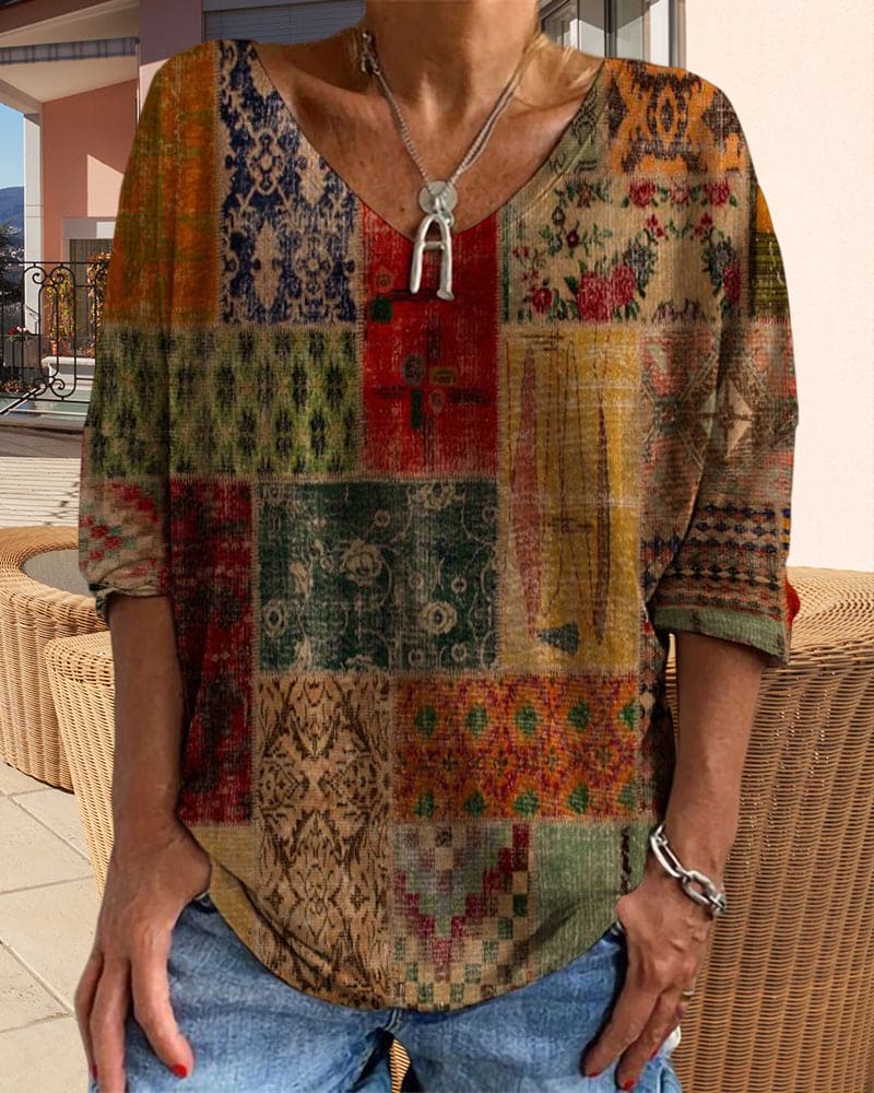 Adrie - Top met V-hals en geometrische print