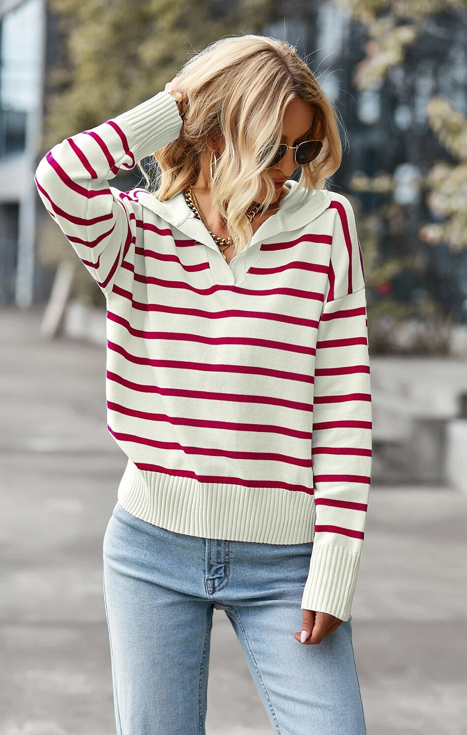 Clara - Elegante dames sweater met V-hals en kraag