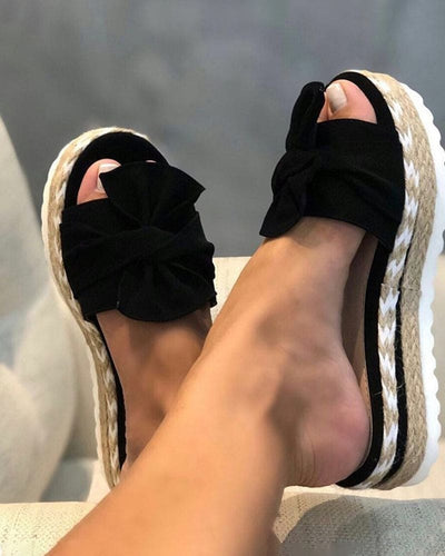 Aukje - Slippers Met Een Dikkere Zool En Strik