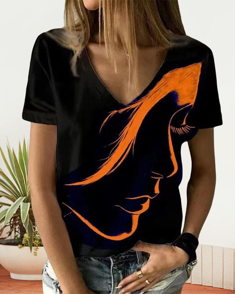 Noa | T-shirt met V-hals en figuurprint
