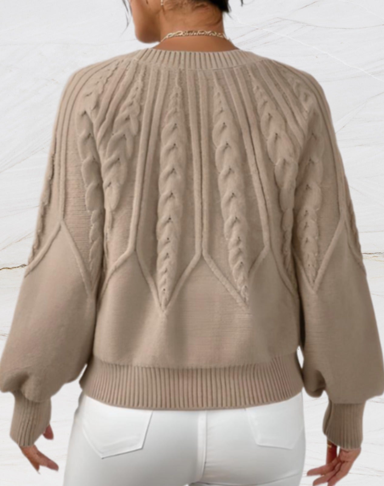 Stella - Ronde hals elegante trui met pijl stijl breien in beige