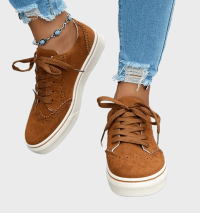 Toni | Bruin suède sneakers met veters