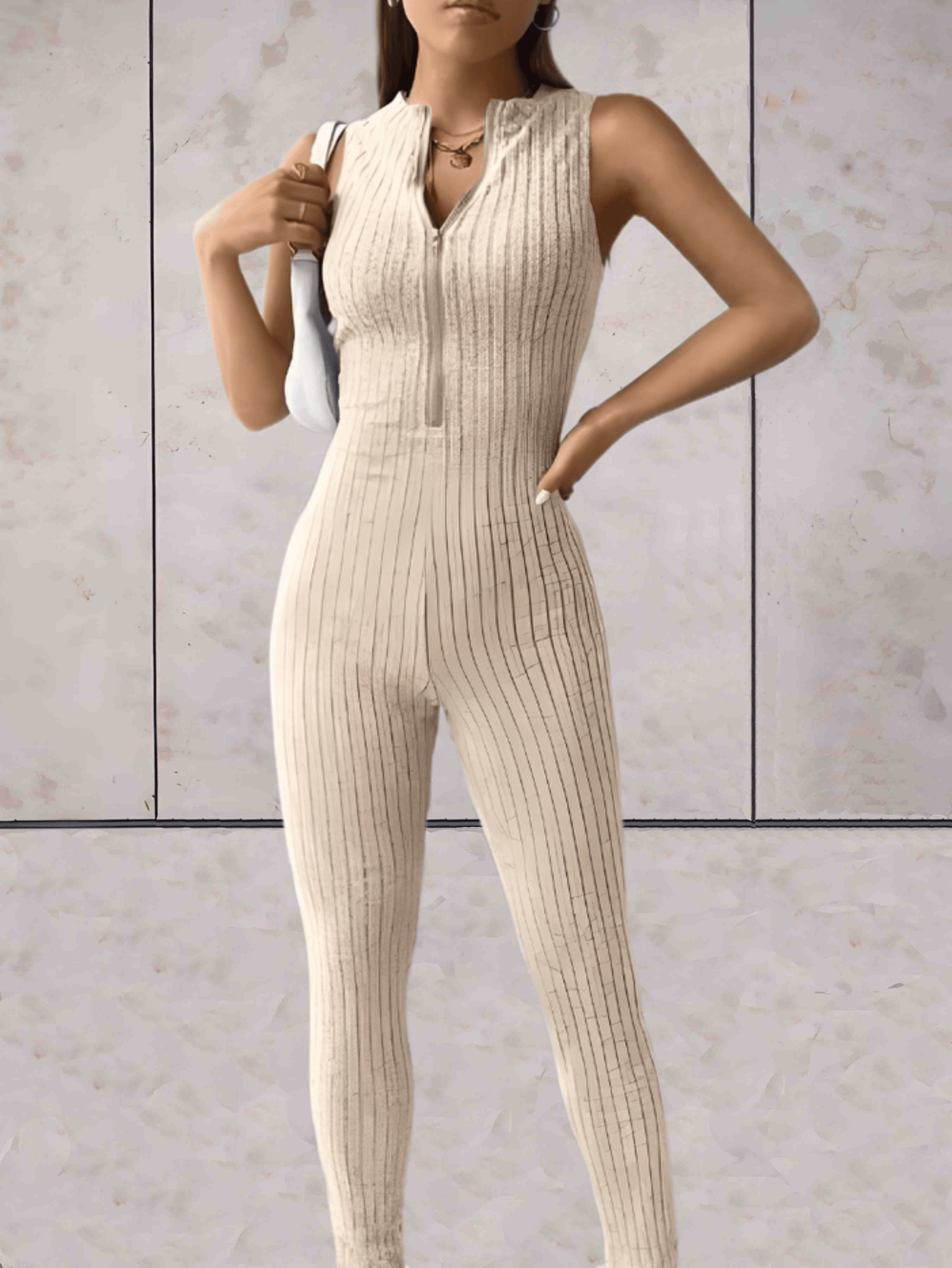 Belle - Onesie lage v-cut mouwloos ontwerp en bodycon jumpsuit