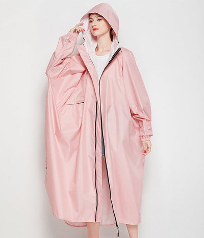 Regenponcho over de hele lengte