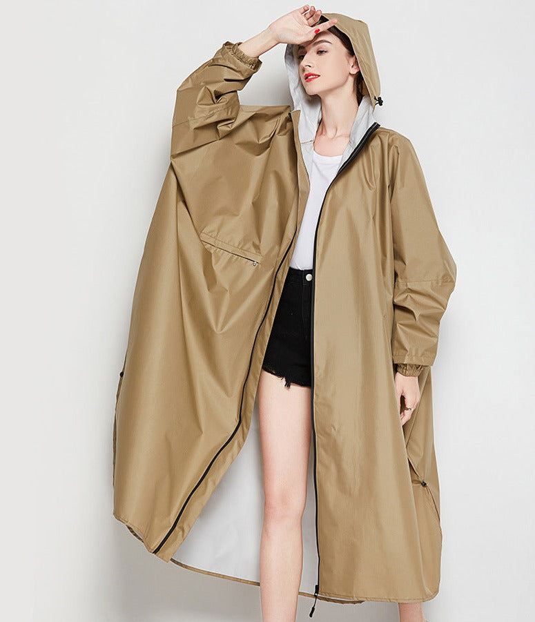 Regenponcho over de hele lengte