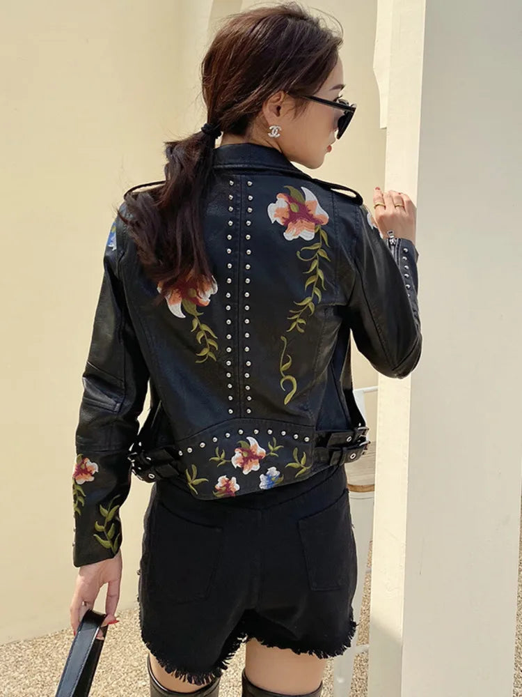 Syndra - elegant geborduurd streetwear jack