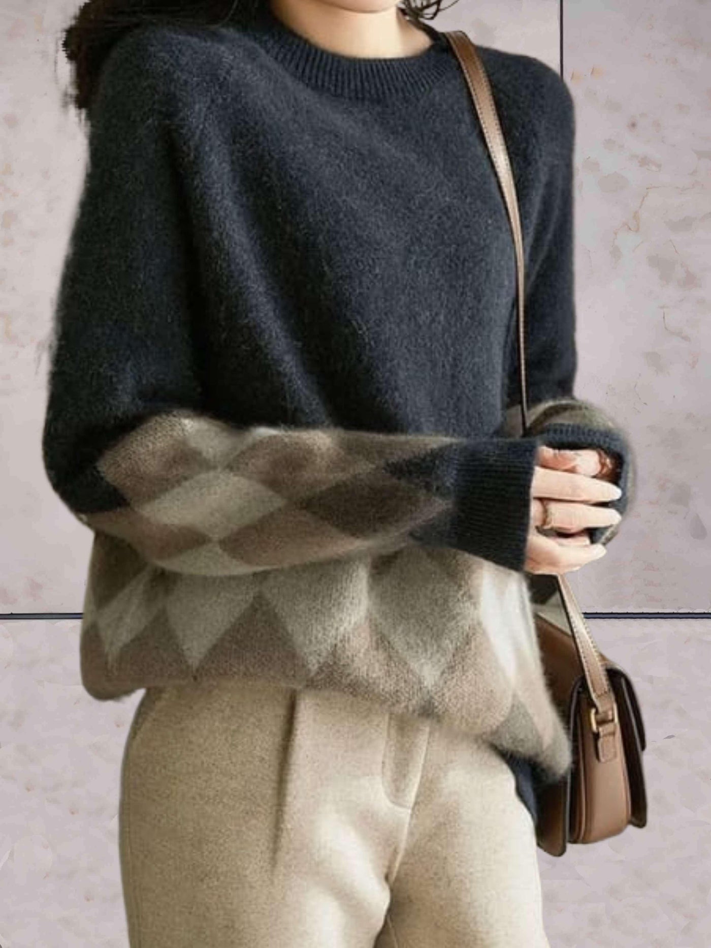 Ines - Oversized gebreide trui in contrasterende kleuren met een ronde halslijn