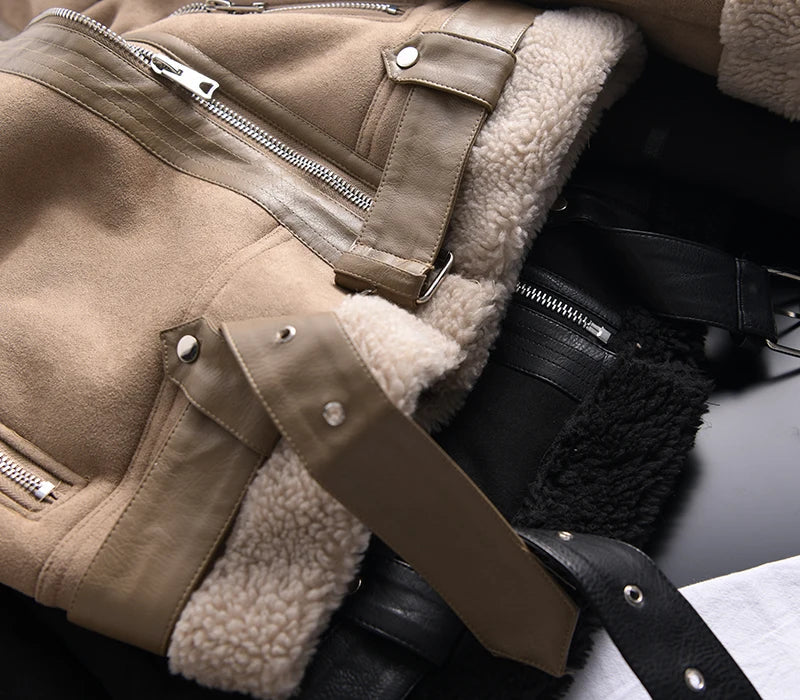 Thea - Vintage Bijgesneden Jas met Riem