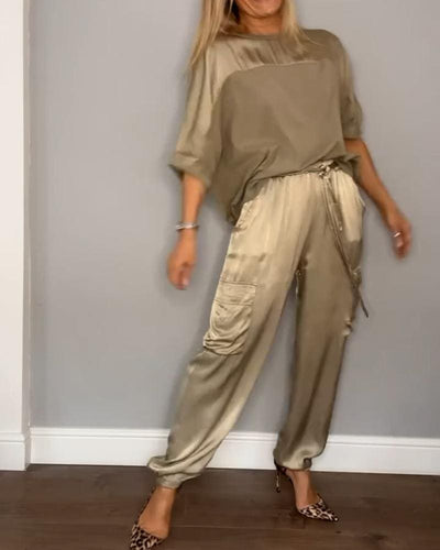 Stijlvolle Dames Satijnen Tweedelige Set: Halve Mouwen Top en Broek