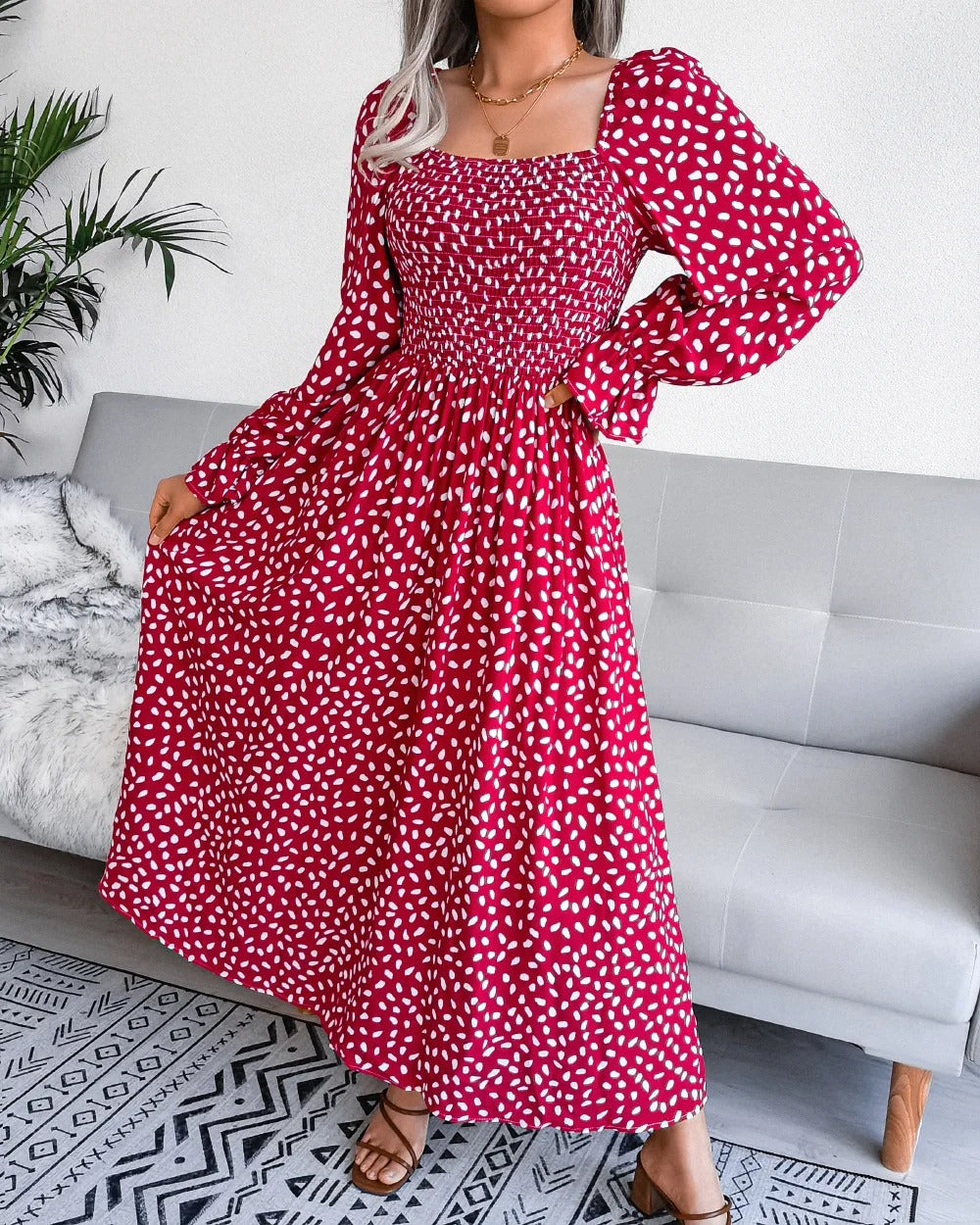 Romara Jurk | Stijlvolle zomerjurk met polka dot print en lange pofmouwen